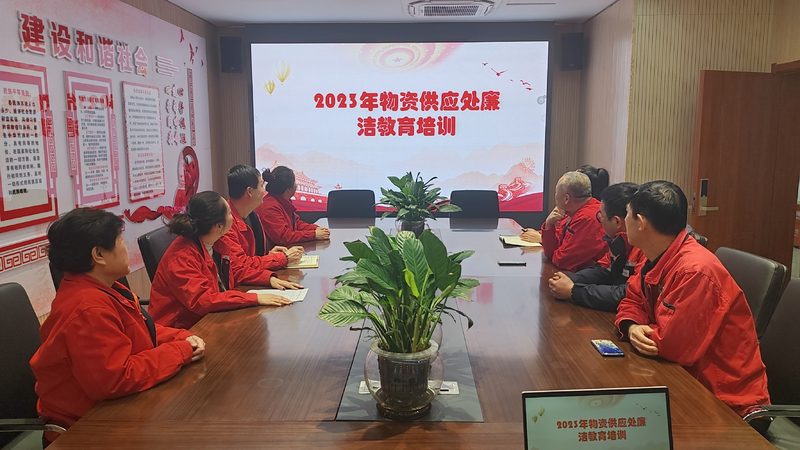 选择一个合适的加盟品牌是加盟成功的关键。可以从以下几个方面进行考察：