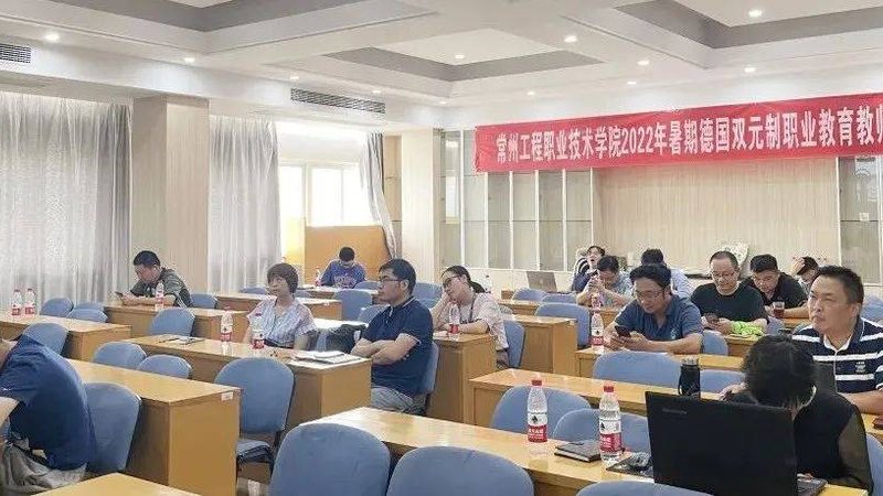 叉车培训实操教学：掌握安全操作，提升职场竞争力